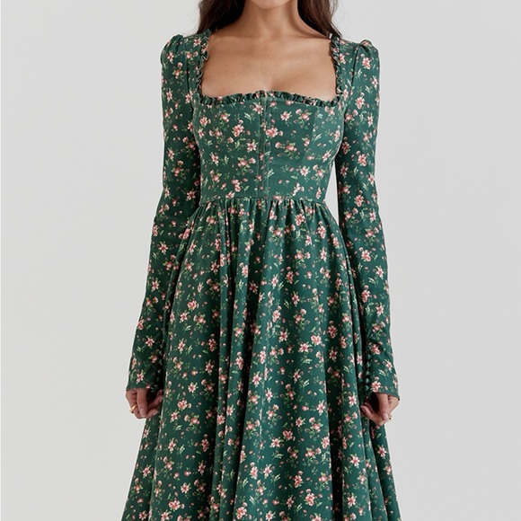 House of CB Dresses & Skirts - House of CB Green Floral Long Sleeve Dress